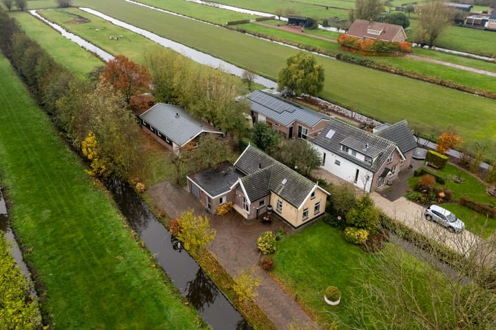 Tiendweg-West 23 in Lekkerkerk foto