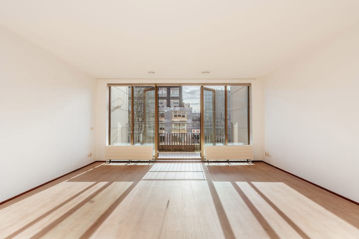 Titus van Rijnstraat 274 in Amsterdam foto