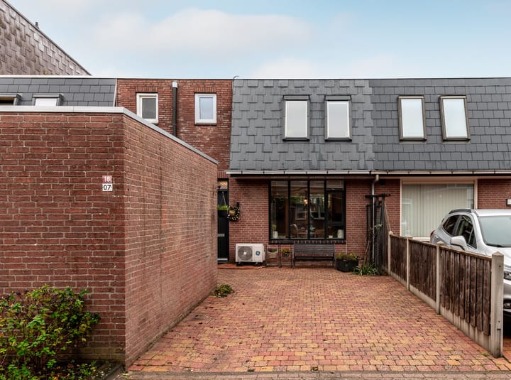 Tjalk 18 7 in Lelystad foto