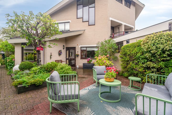 Toevluchtstraat 37 in Badhoevedorp foto