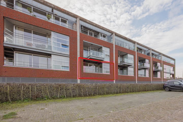 Foto van woning Tolbrugplein 8, Raamsdonksveer