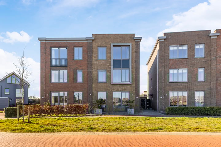 Tolhûswei 120 in Leeuwarden foto