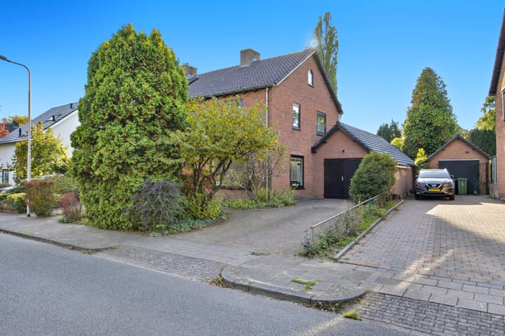 Torenlaan 12 in Heelsum foto