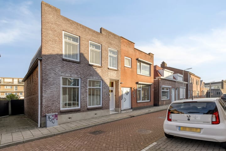 Torenstraat 16 in Roosendaal foto