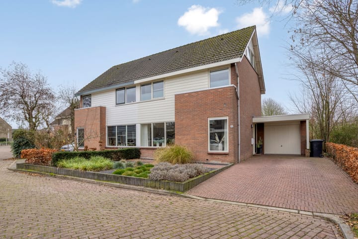 Torenvalkstee 11 in Heinkenszand