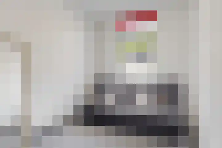 Tormentil 7 Venray thumbnail 18