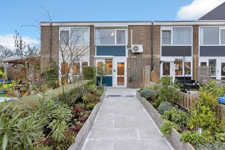 Toverfluitstraat 28 in Hoogvliet Rotterdam foto