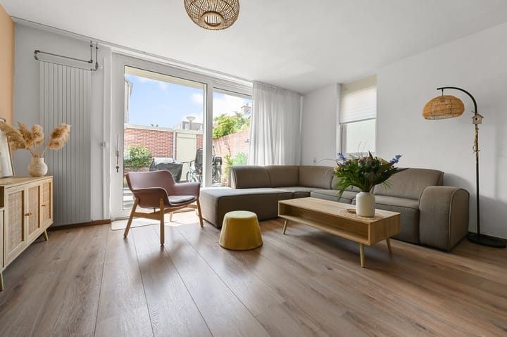 Trijn Hullemanlaan 102 in Amsterdam foto