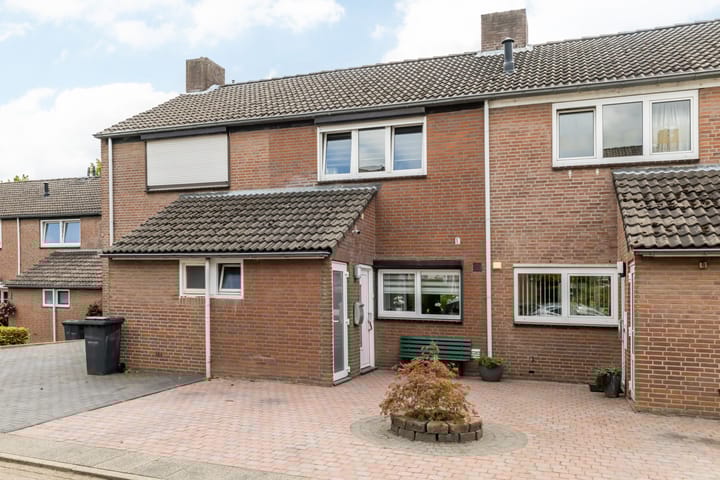 Troereberg 23 in Landgraaf foto