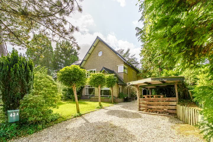 Trompenbergerweg 43A in Hilversum foto