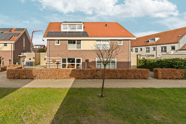 Trompenburg 6 in Zeewolde foto