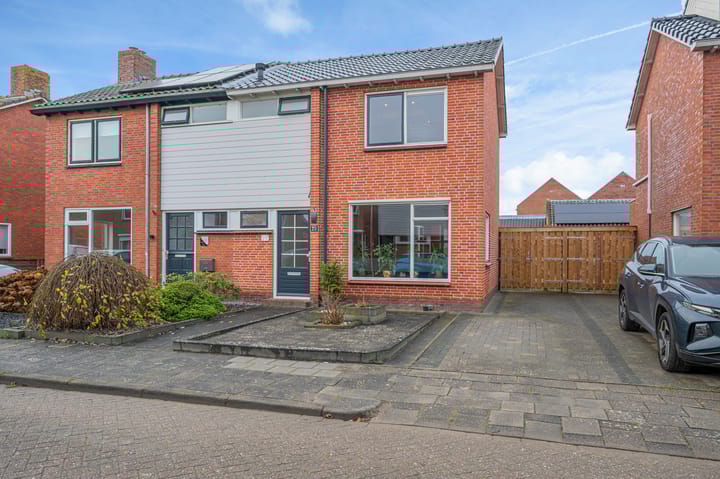 Trompstraat 20 in Bedum foto