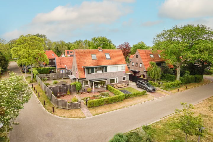 Tuindorpweg 1 in Bergen (NH) foto