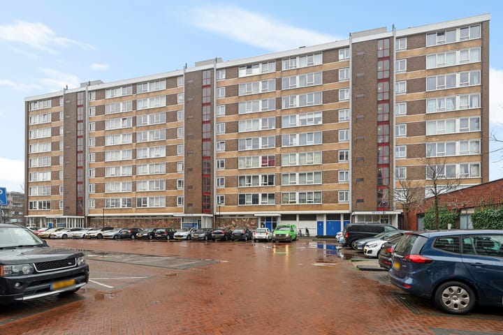 Uiverhof 74 in Beverwijk