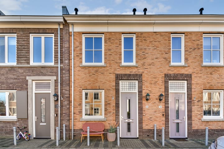 Uivernest 8 in Moordrecht foto