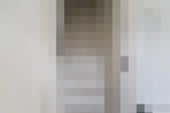 Uniabuert 16 Stiens thumbnail 16