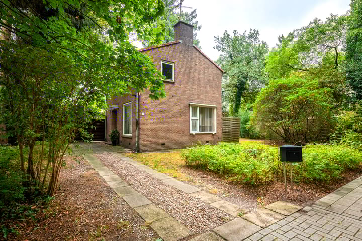 Universumlaan 7 in Huis ter Heide foto