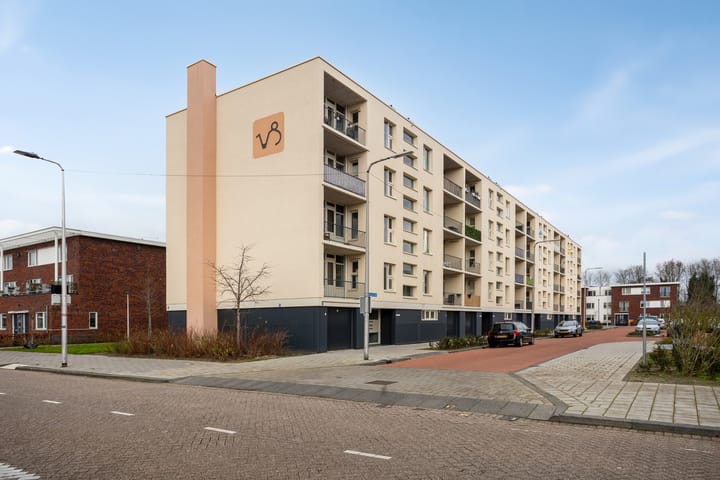 Uranusstraat 3A in Spijkenisse foto