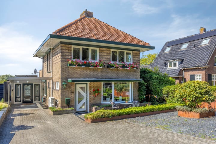 Utrechtsestraatweg 31 in Rhenen foto