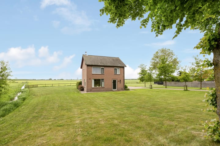 Utrechtsestraatweg 32 in Harmelen foto