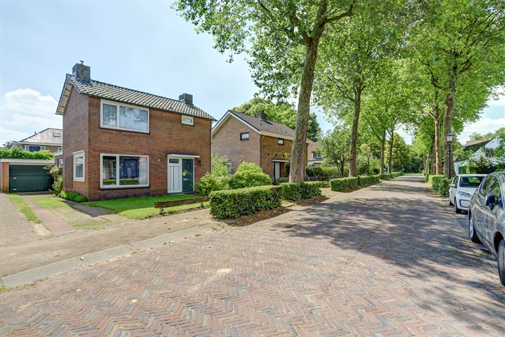 Utrechtsestraatweg 48 in Amerongen foto