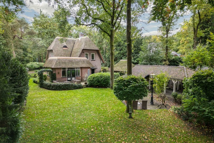 Valkenberglaan 38 in Apeldoorn foto