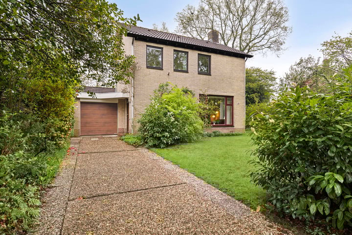 Valkenierslaan 6 in Roden foto