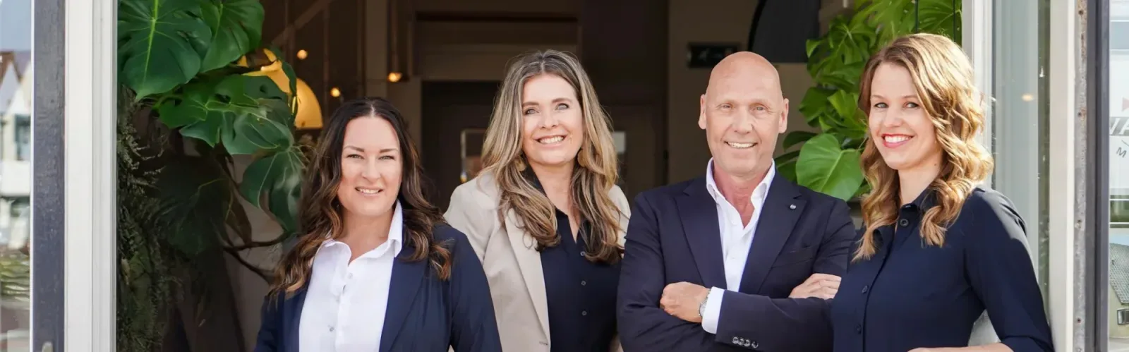 Team foto van Van Baar Makelaars