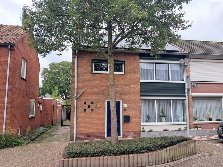 van Boutershemstraat 11 in Rucphen foto