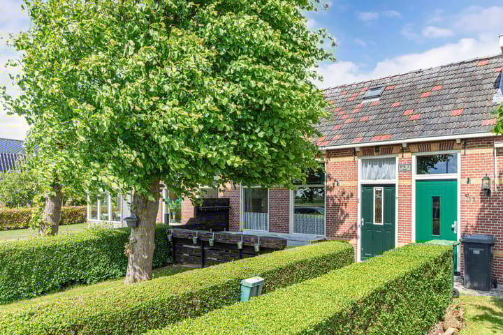 van Camminghaweg 49 in Arum foto