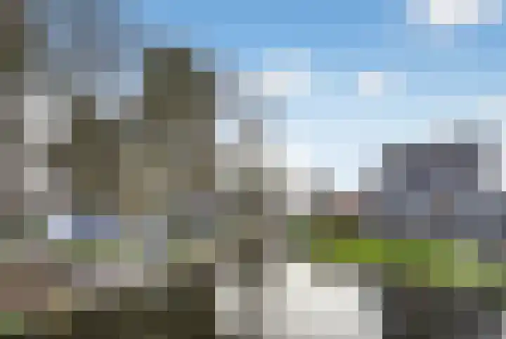 Logo Van den Akker NVM Makelaars