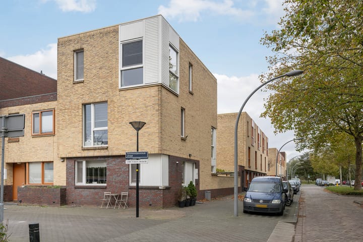 van der Duyn van Maasdamlaan 113 in Vlaardingen foto