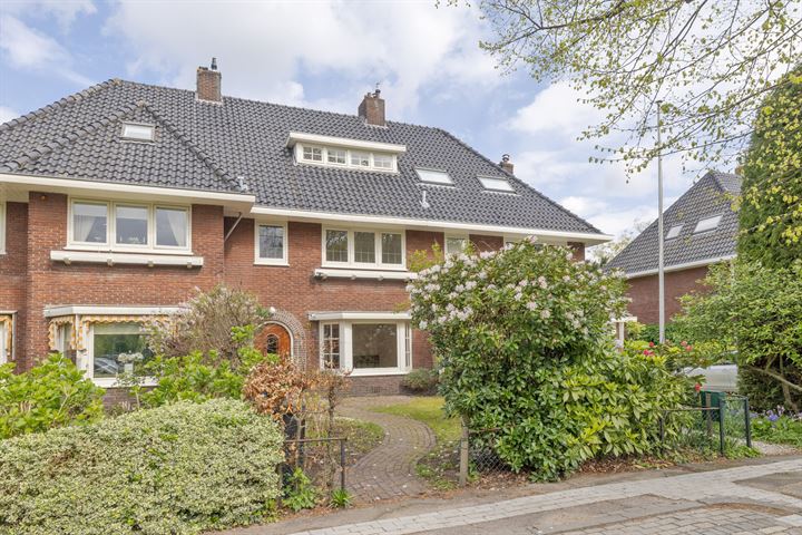 van der Helstlaan 25 in Naarden foto