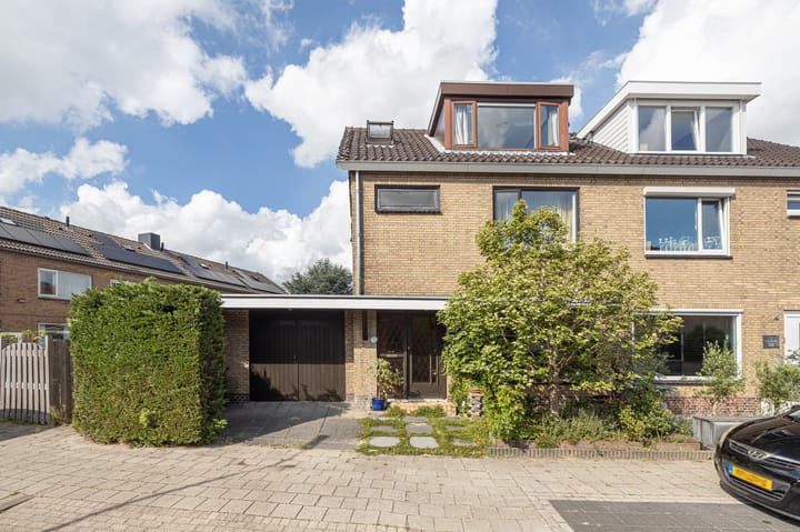 van der Hoevenlaan 5 in Berkel en Rodenrijs foto