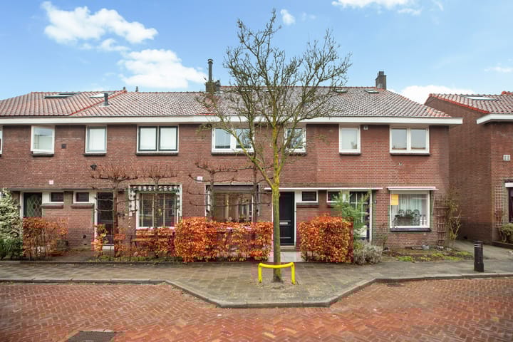 Van der Leestraat 15 in Alblasserdam