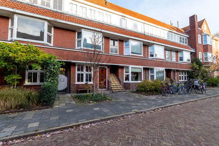 Van der Waalsstraat 3 in Groningen foto