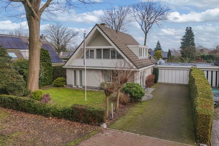 Van Driellaan 7 in Huizen foto