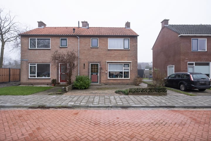 van Duivenvoordestraat 3 in Hensbroek foto