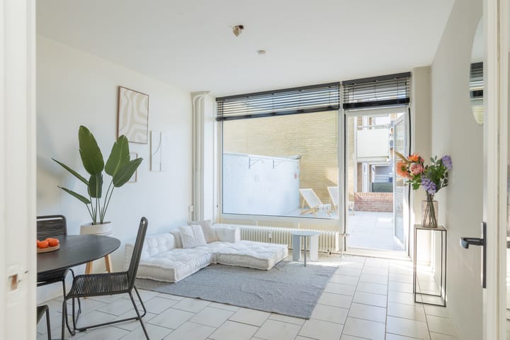 van Galenstraat 16 in Zandvoort foto