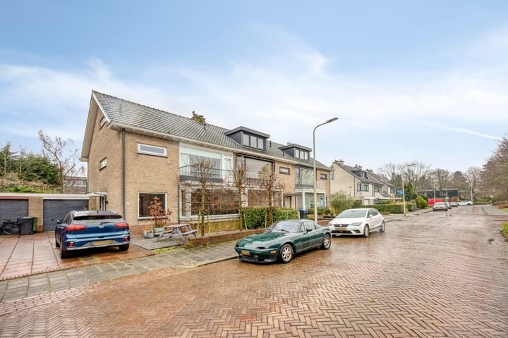 Van Hamellaan 6 in Voorschoten foto