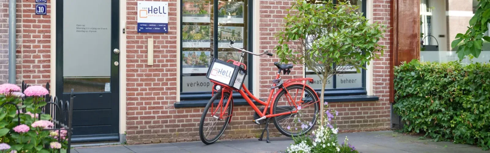 Team foto van Van Hell Makelaars