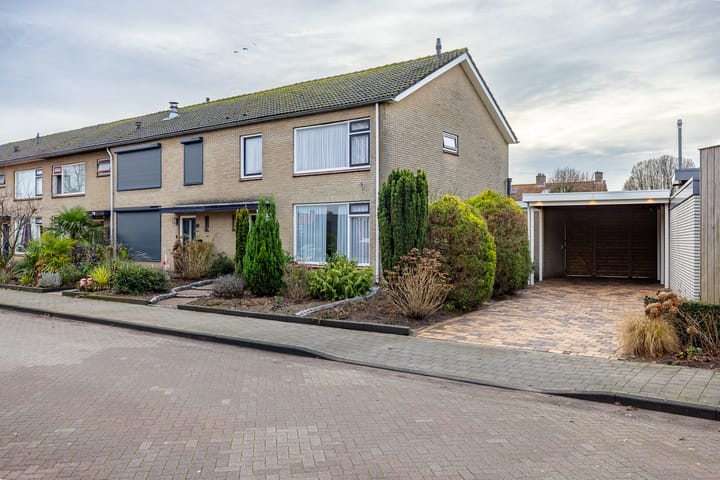 van Limburg Stirumlaan 60 in Doetinchem foto