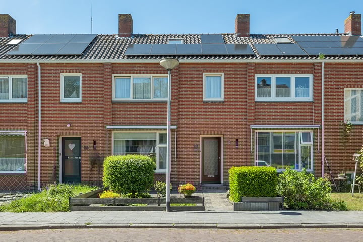 van Linschotenstraat 28 in Hoogezand foto