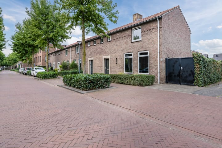 Van Loëstraat 32 in Gemert foto