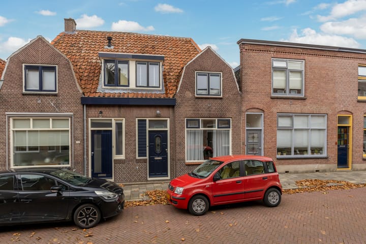 Van Loonstraat 10 in Woerden foto