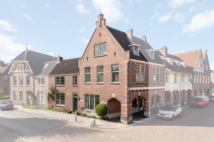van Markenstraat 13 in Hengelo foto
