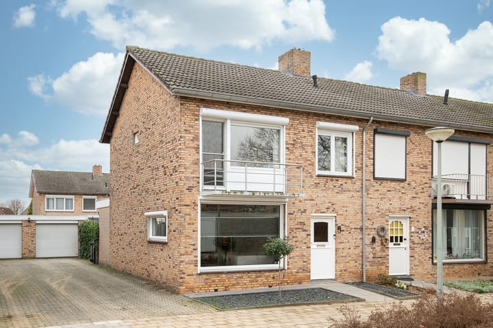 Van Mereheymstraat 6 in Herten foto