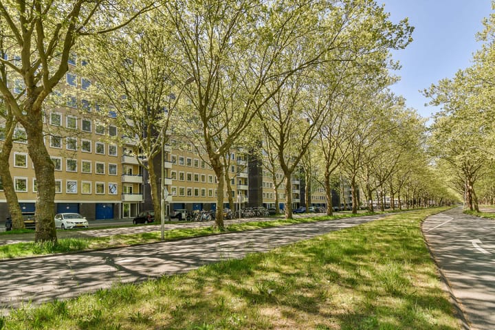 Van Nijenrodeweg 320 in Amsterdam foto