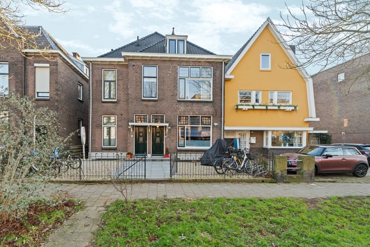 Van Oldenbarneveldtstraat 11B in Arnhem foto