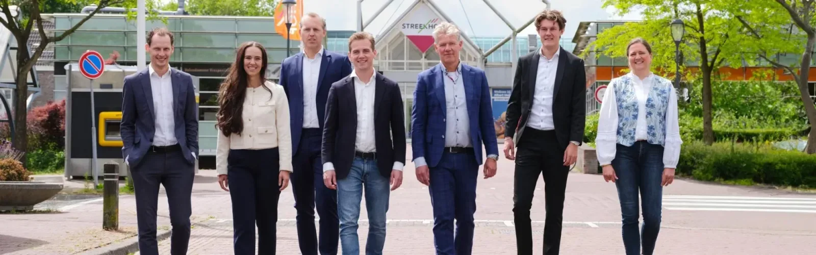 Team foto van Van Overbeek Makelaars o.g. West-Friesland